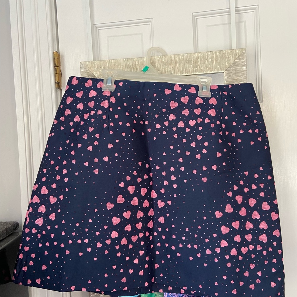 Lilly Pulitzer skirt size 14 barely worn smoke and pet free home.